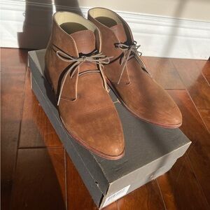 Nisolo Isa Chukka Boots in Oak
